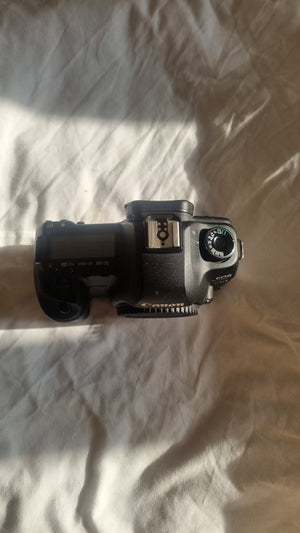 Canon 5d mark ii très bon état + grip + garantie