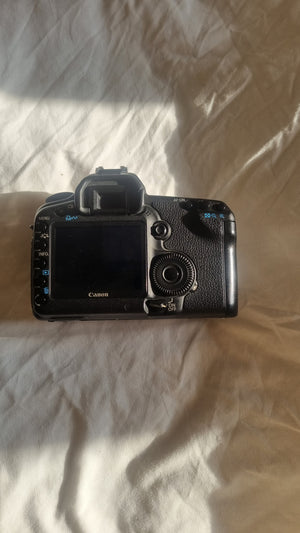 Canon 5d mark ii très bon état + grip + garantie