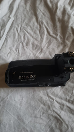Canon Grip BGE11 Grip (Canon 5D Mark III) very good condition + warranty