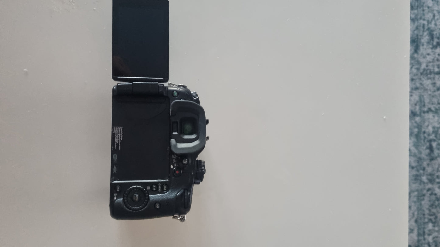 PANASONIC LUMIX GH4 bon état + garantie