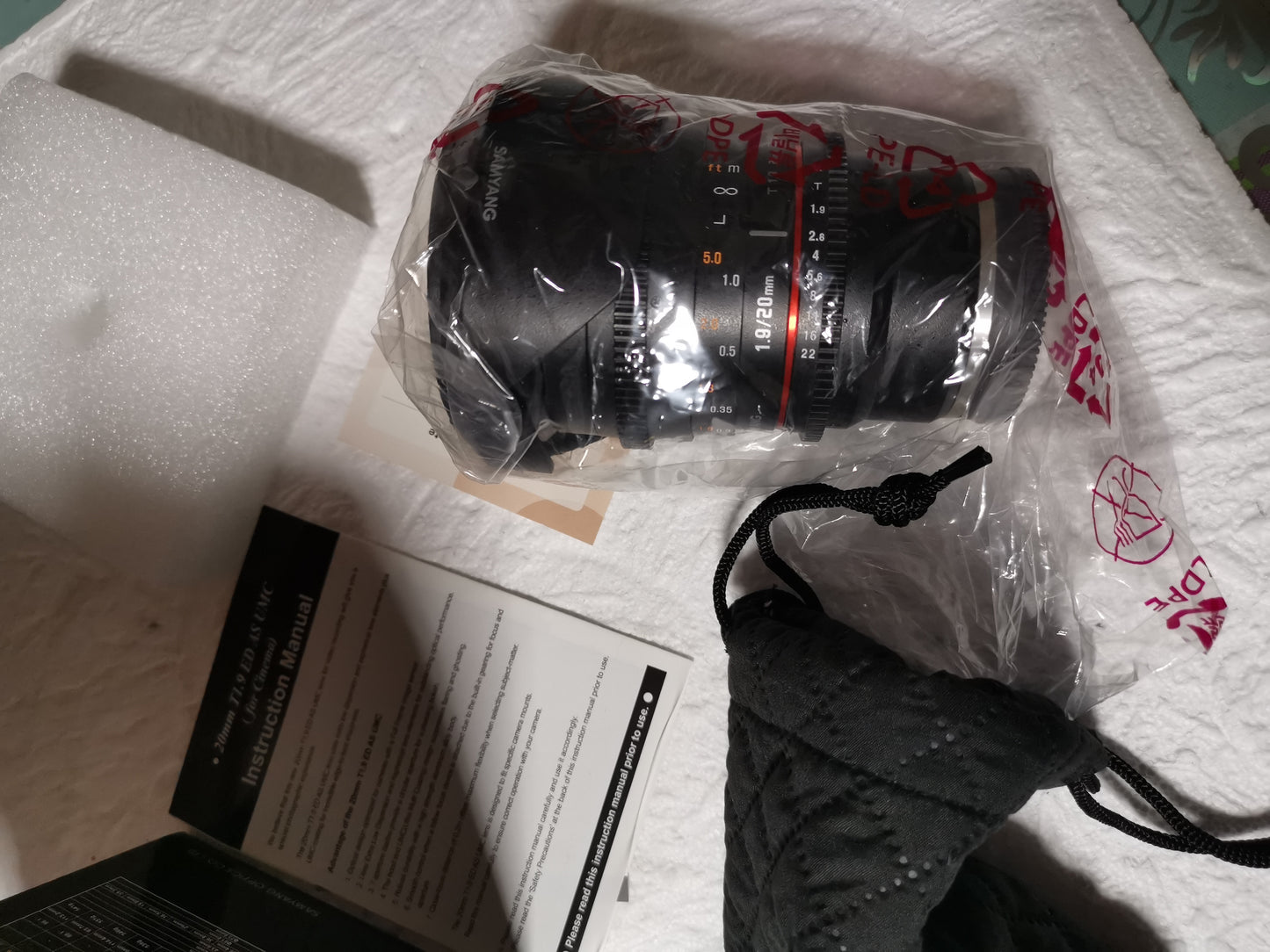 SAMYANG 20mm t1.9 ED AS UMC pour Sony E neuf + garantie