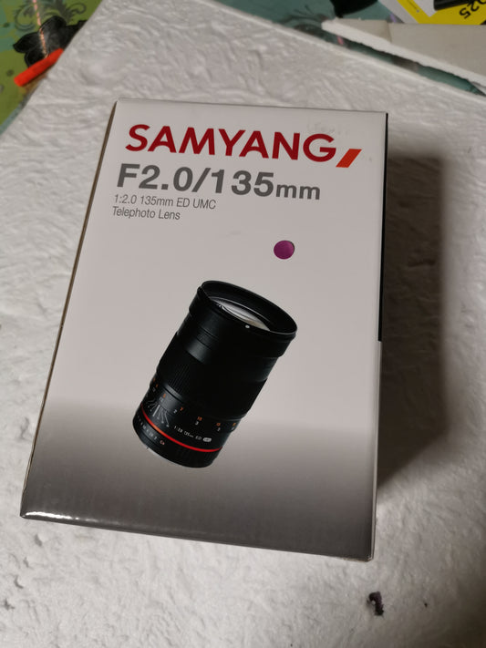 SAMYANG 135 mm f2.0 ED UMC pour Sony E neuf + garantie