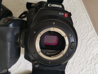 Canon C300 bon état 1200H + garantie