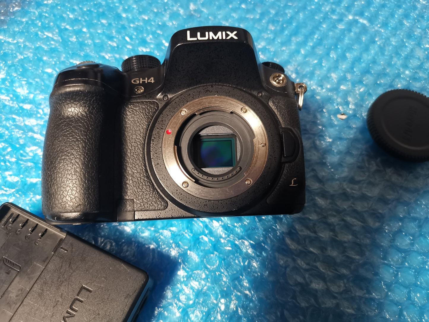 PANASONIC LUMIX GH4 bon état + garantie