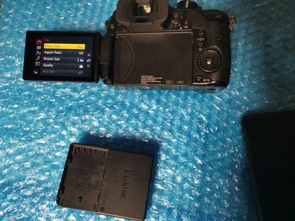 PANASONIC LUMIX GH4 bon état + garantie