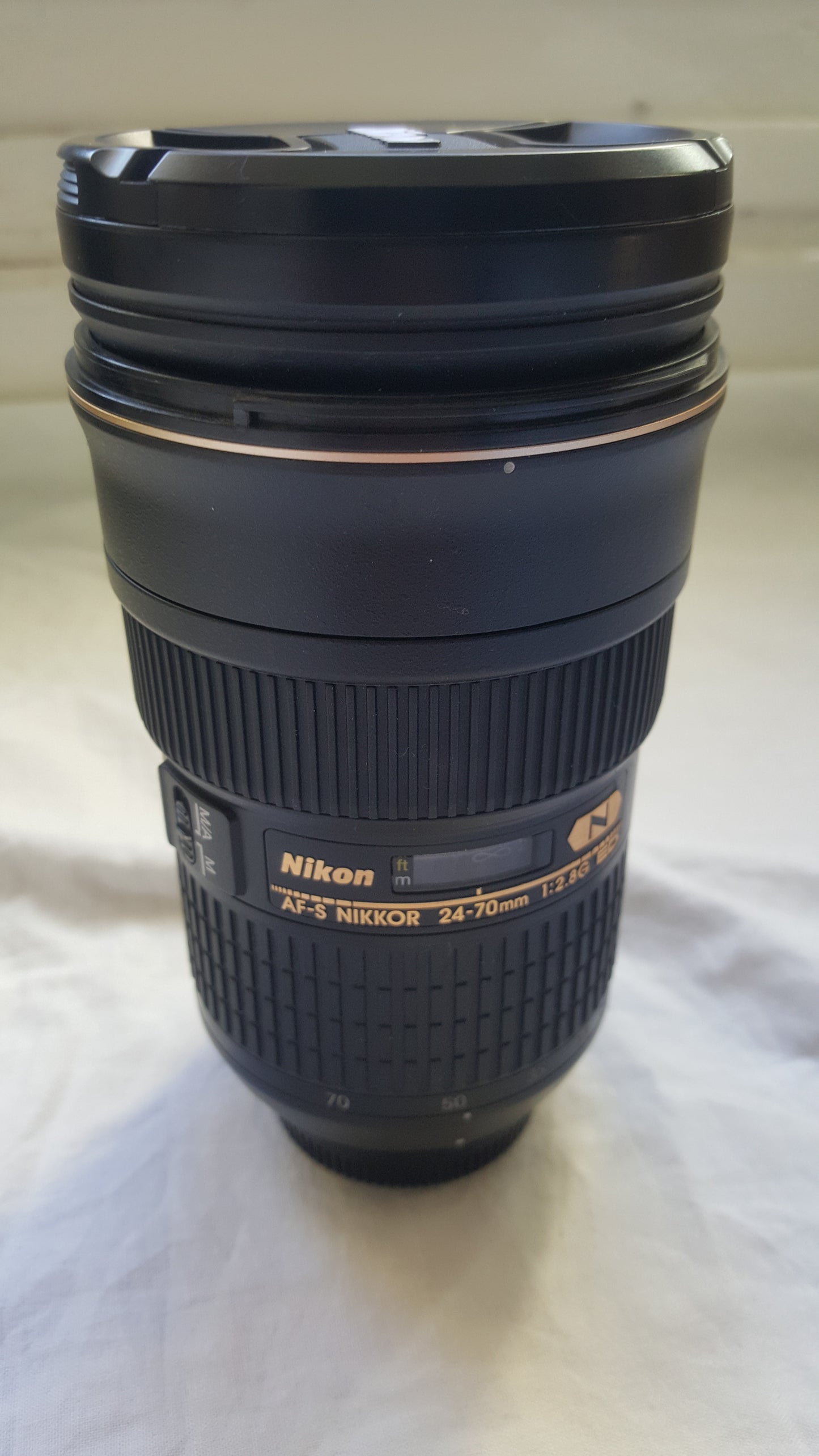 Nikon AF-S 24-70 mm f/2,8 G ED état neuf + garantie
