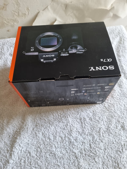 Sony A7 III neuf facture + garantie 2 ans